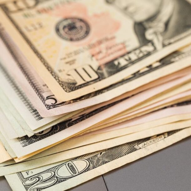 online banking laptop money transfer