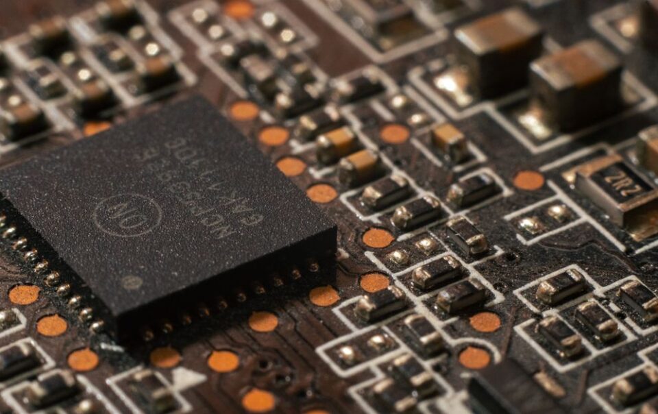 semiconductor microchip laboratory engineer